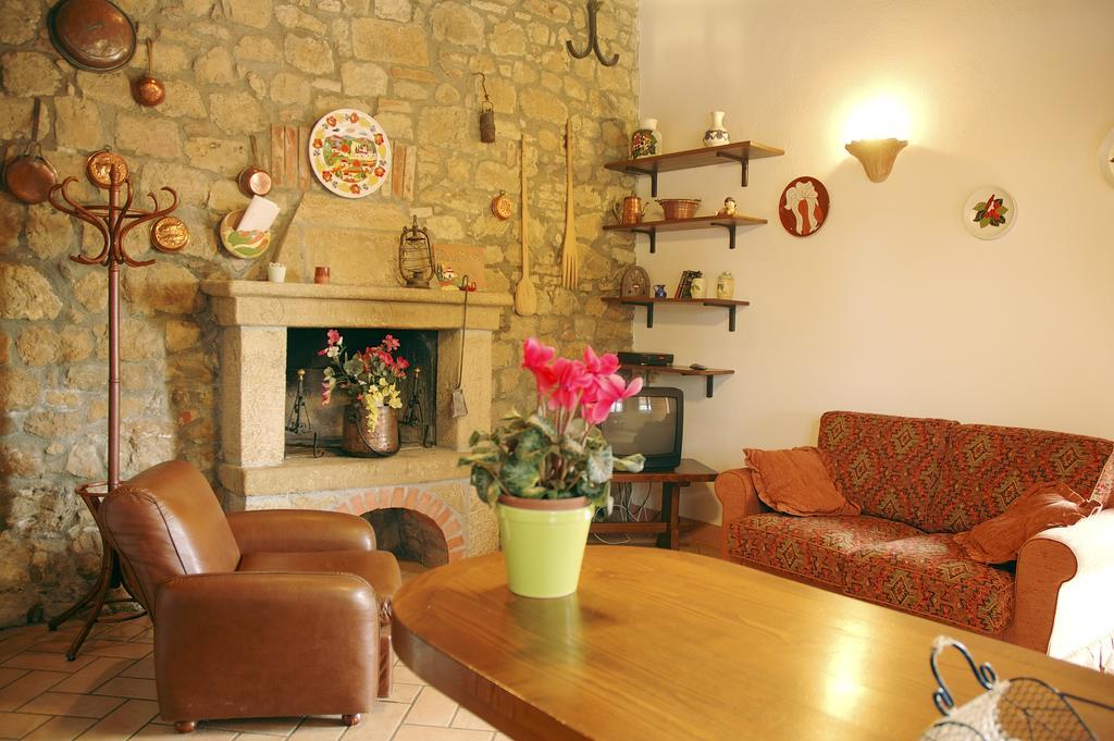 Agriturismo Palazzo Conti - B Pienza Zewnętrze zdjęcie